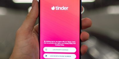 Best Questions to Ask on Tinder